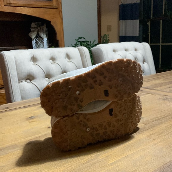 RACHEL ZOE - Sophie Beige & Taupe Retro Mesh Lace Up Cushion Sneakers Size 8.5 - Picture 14 of 16